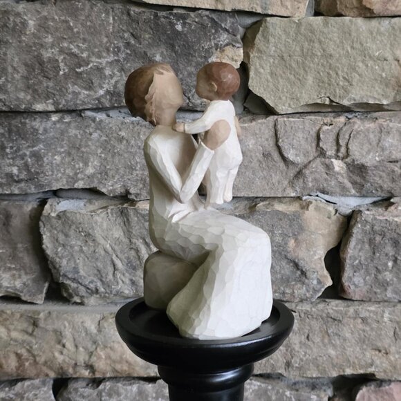 Vintage Willow Tree "Grandmother" Collectible Figurine - Picture 1 of 2